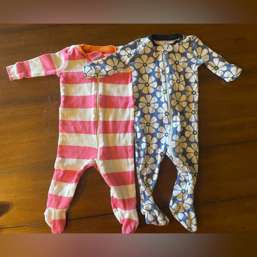 Lot of 2 primary footed sleeper